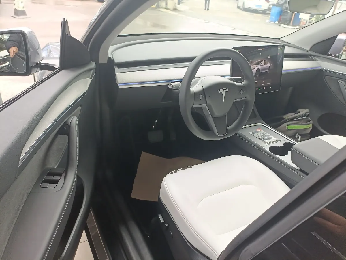 2024 Tesla Model Y BEV 60KWH,autocango,china used car exporter,china ev exporter,chinese used car exporter,chinese used ev exporter