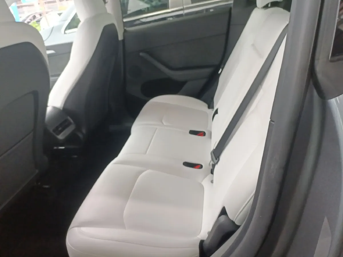 2024 Tesla Model Y BEV 60KWH,autocango,china used car exporter,china ev exporter,chinese used car exporter,chinese used ev exporter