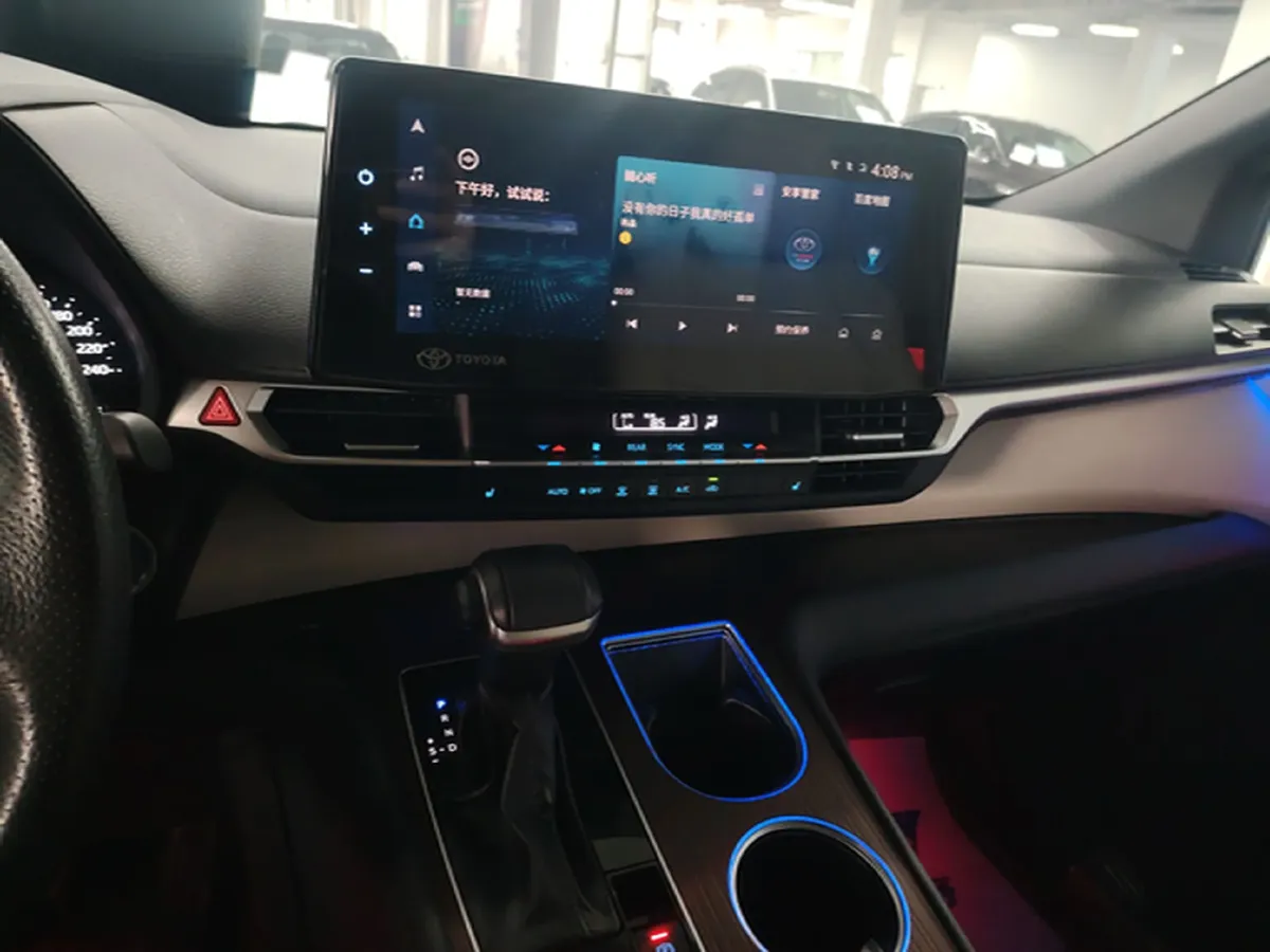 2022 Toyota Granvia 2.5L 192HP L4 E-CVT Hybrid,autocango,china used car exporter,china ev exporter,chinese used car exporter,chinese used ev exporter