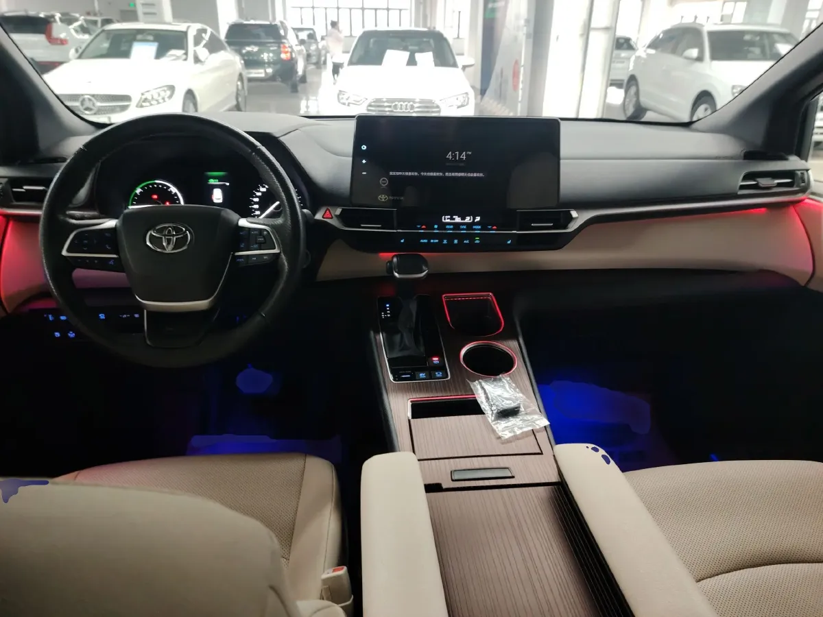 2022 Toyota Granvia 2.5L 192HP L4 E-CVT Hybrid,autocango,china used car exporter,china ev exporter,chinese used car exporter,chinese used ev exporter