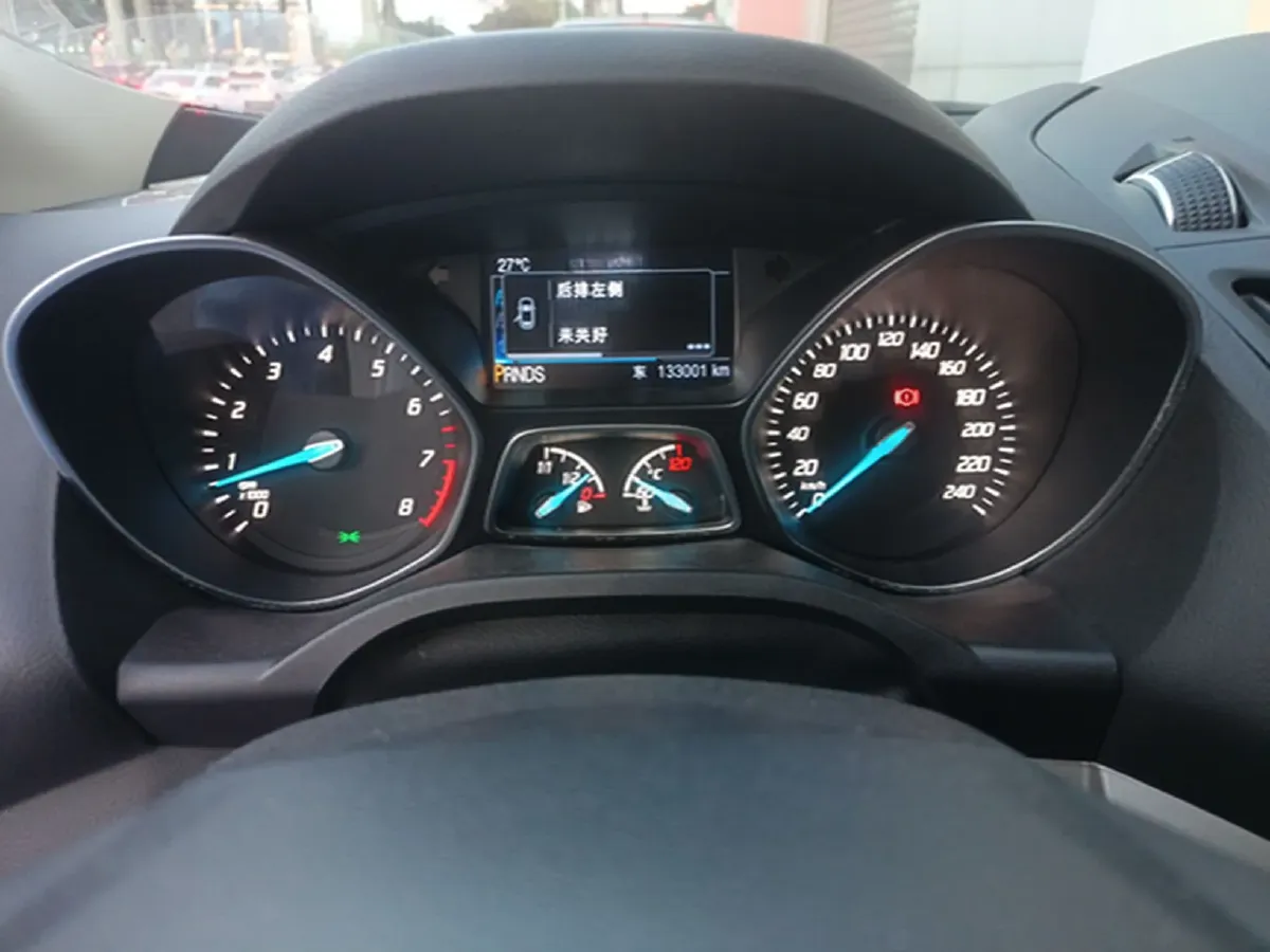 2013 Ford Kuga 1.6T 177HP L4 6AT,autocango,china used car exporter,china ev exporter,chinese used car exporter,chinese used ev exporter