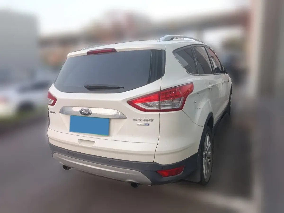 2013 Ford Kuga 1.6T 177HP L4 6AT,autocango,china used car exporter,china ev exporter,chinese used car exporter,chinese used ev exporter