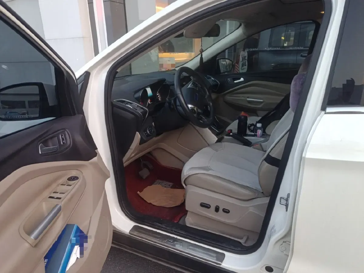 2013 Ford Kuga 1.6T 177HP L4 6AT,autocango,china used car exporter,china ev exporter,chinese used car exporter,chinese used ev exporter