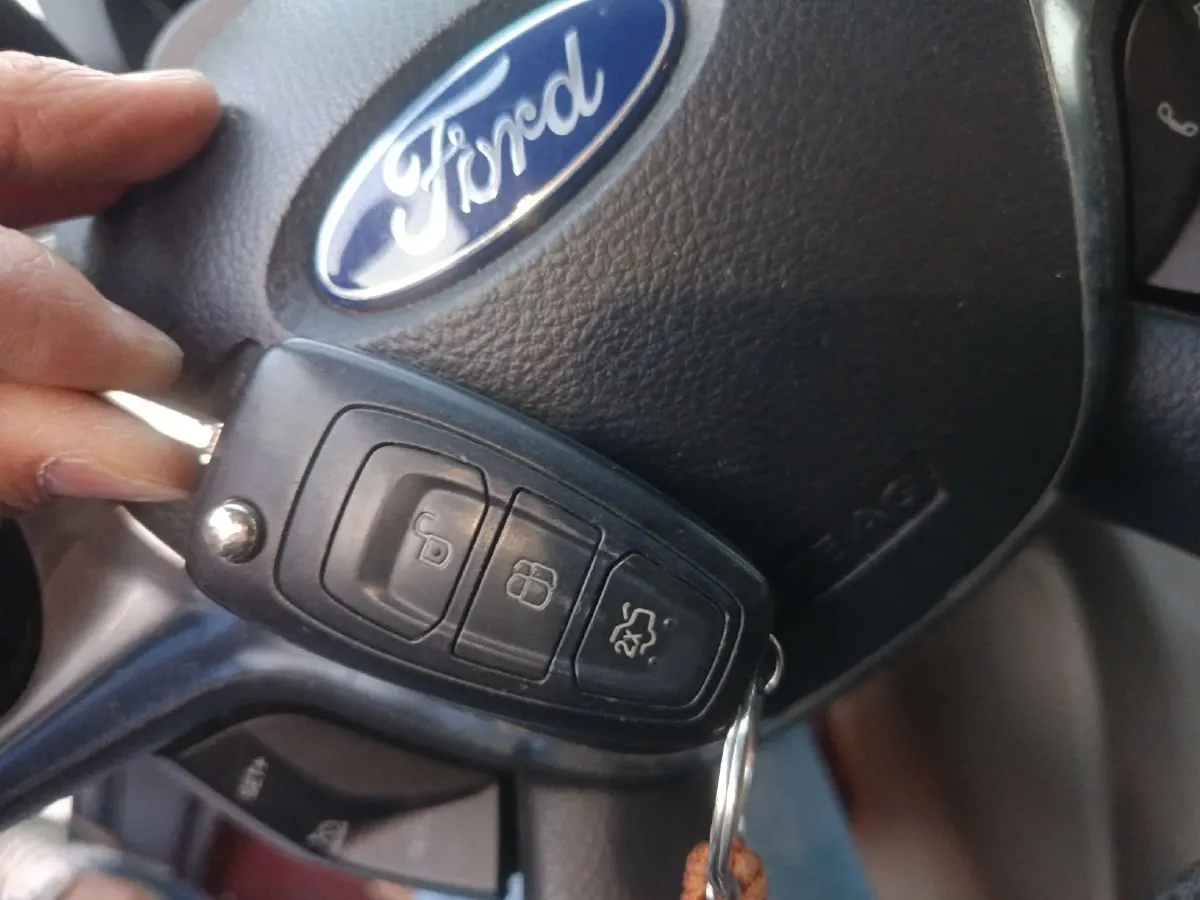 2013 Ford Kuga 1.6T 177HP L4 6AT,autocango,china used car exporter,china ev exporter,chinese used car exporter,chinese used ev exporter