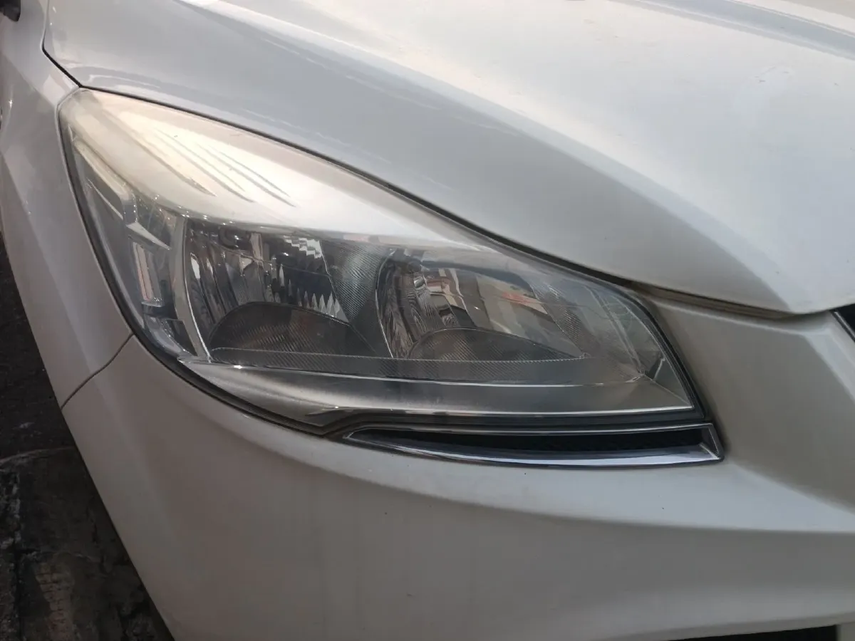 2013 Ford Kuga 1.6T 177HP L4 6AT,autocango,china used car exporter,china ev exporter,chinese used car exporter,chinese used ev exporter