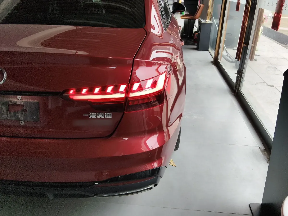 2020 Audi A4L 2.0T 190HP L4 7DCT,autocango,china used car exporter,china ev exporter,chinese used car exporter,chinese used ev exporter