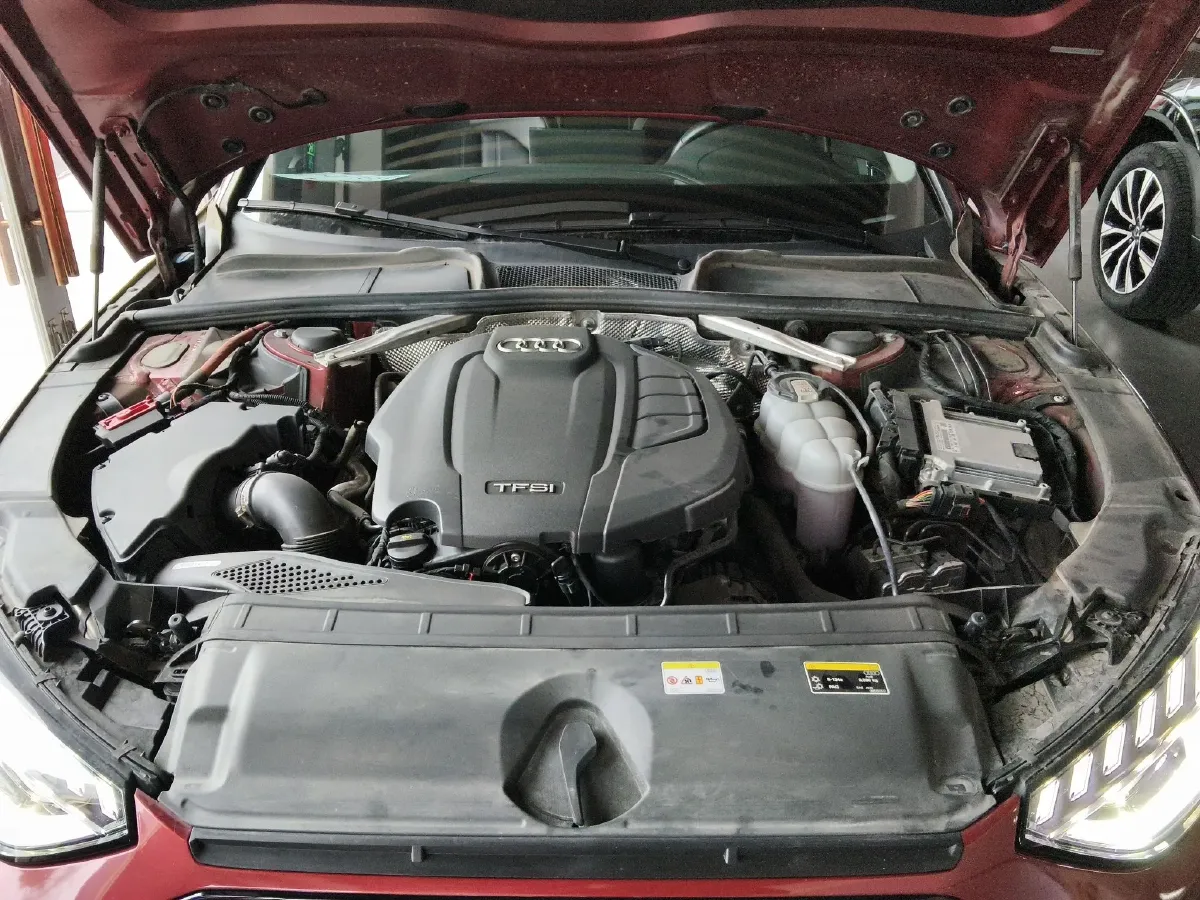 2020 Audi A4L 2.0T 190HP L4 7DCT,autocango,china used car exporter,china ev exporter,chinese used car exporter,chinese used ev exporter