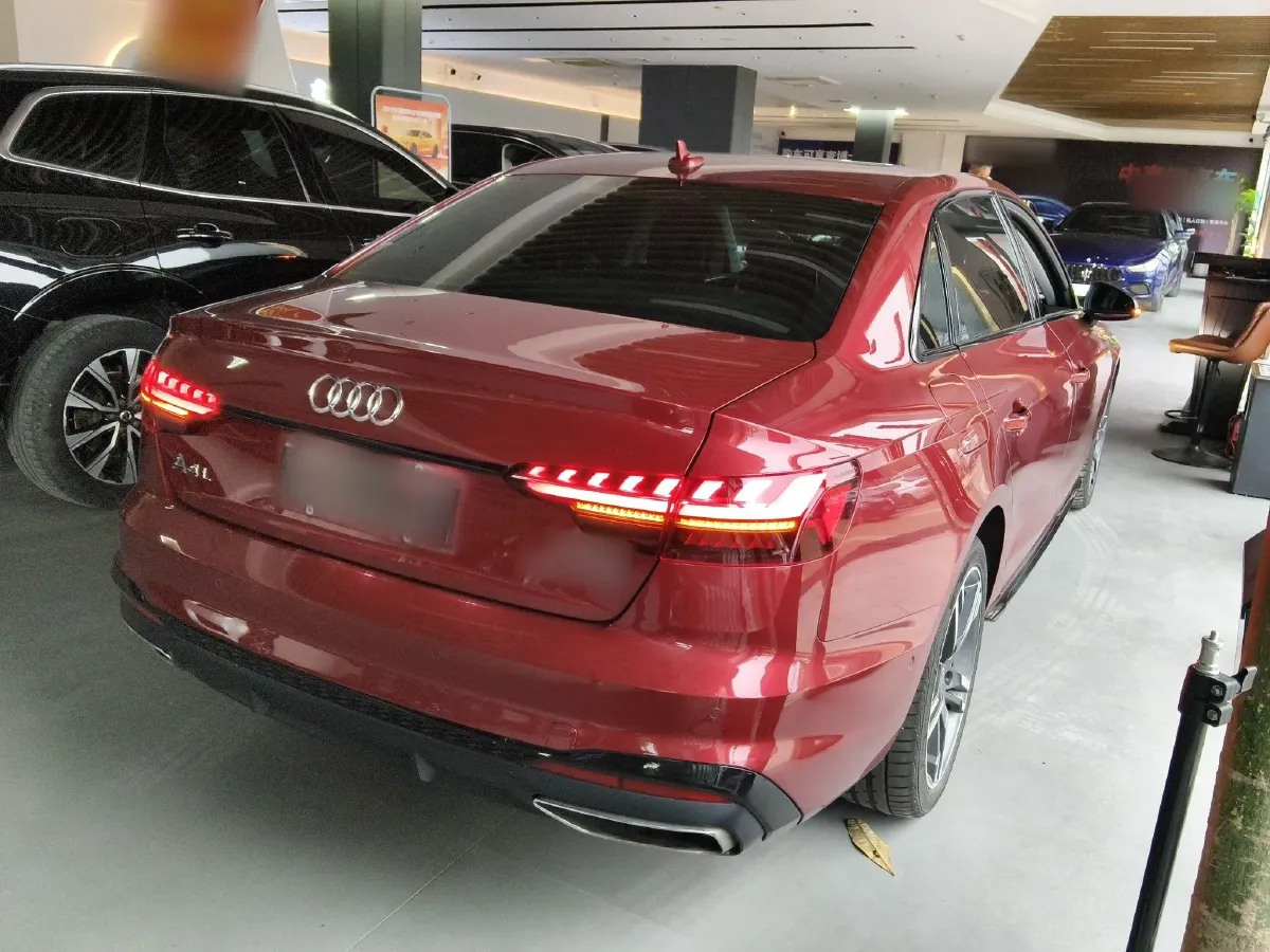 2020 Audi A4L 2.0T 190HP L4 7DCT,autocango,china used car exporter,china ev exporter,chinese used car exporter,chinese used ev exporter