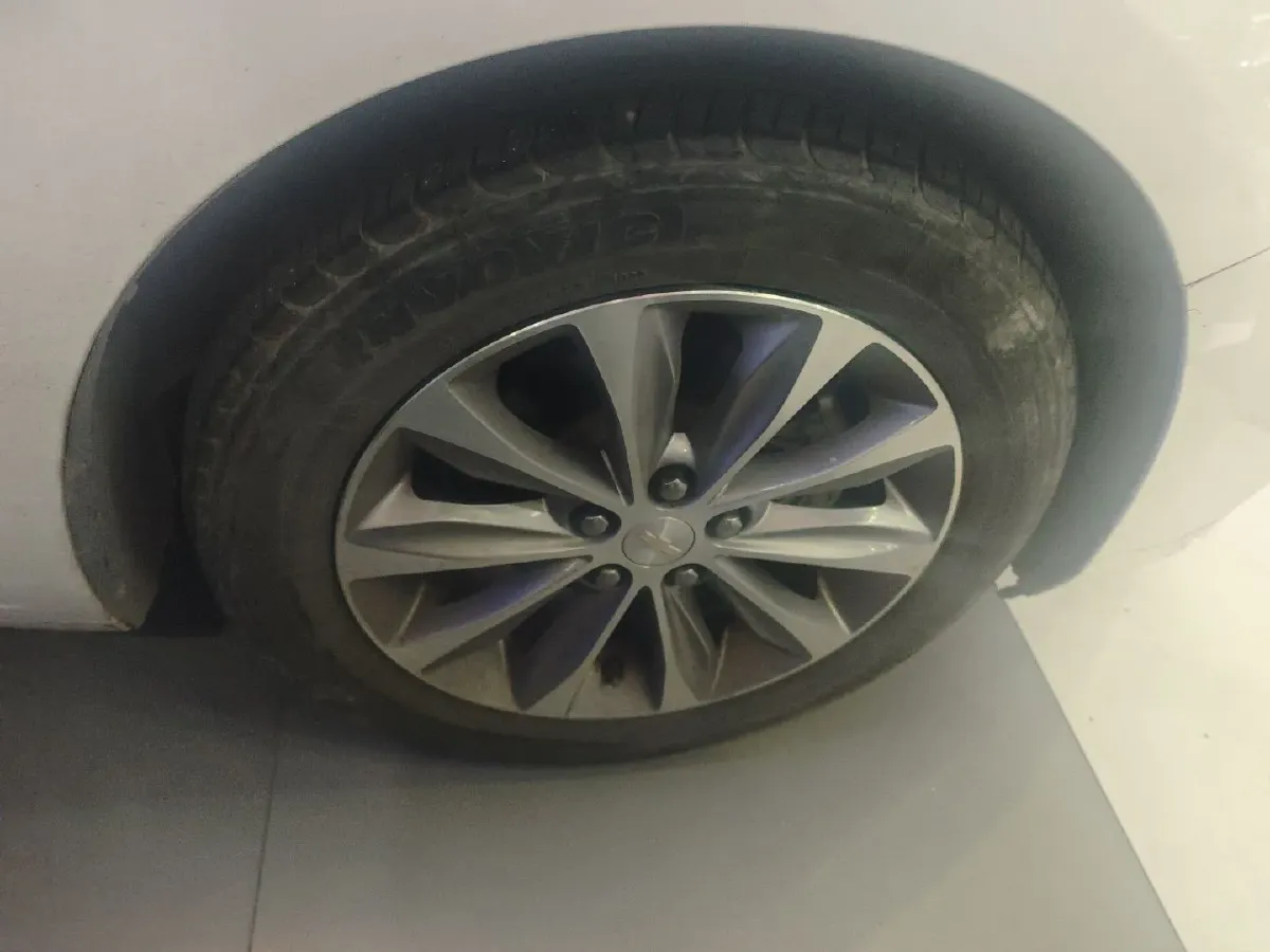 2021 Chevrolet Monza 1.5L 113HP L4 6AT,autocango,china used car exporter,china ev exporter,chinese used car exporter,chinese used ev exporter