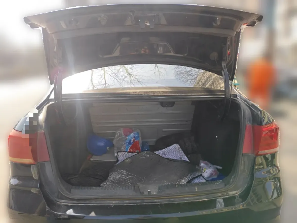 2016 Volkswagen Santana 1.4L 90HP L4 5MT,autocango,china used car exporter,china ev exporter,chinese used car exporter,chinese used ev exporter