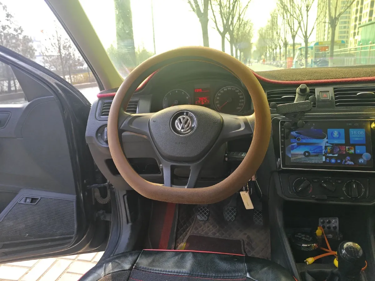 2016 Volkswagen Santana 1.4L 90HP L4 5MT,autocango,china used car exporter,china ev exporter,chinese used car exporter,chinese used ev exporter