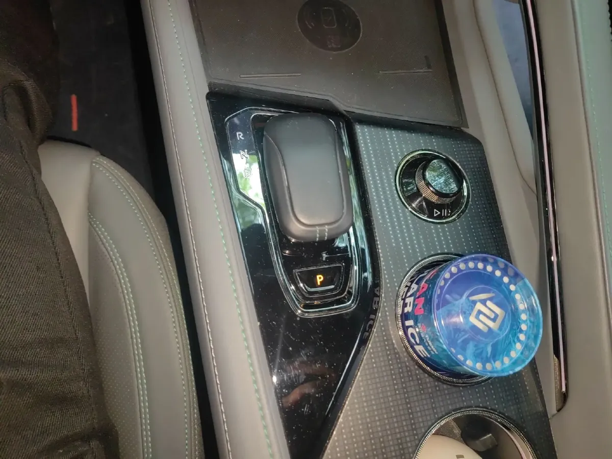 2023 Zeekr 001 BEV 100KWH,autocango,china used car exporter,china ev exporter,chinese used car exporter,chinese used ev exporter