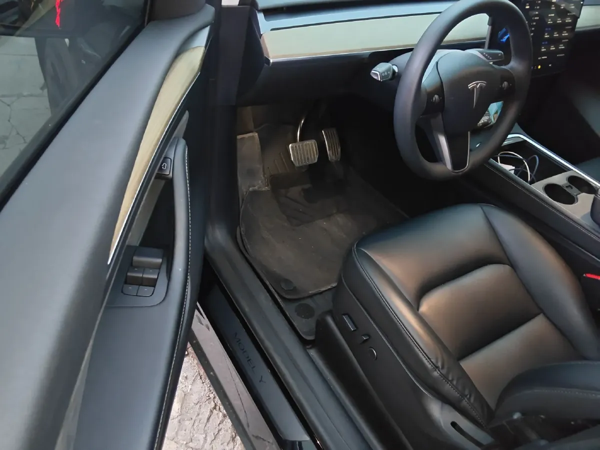 2022 Tesla Model Y BEV 60KWH,autocango,china used car exporter,china ev exporter,chinese used car exporter,chinese used ev exporter