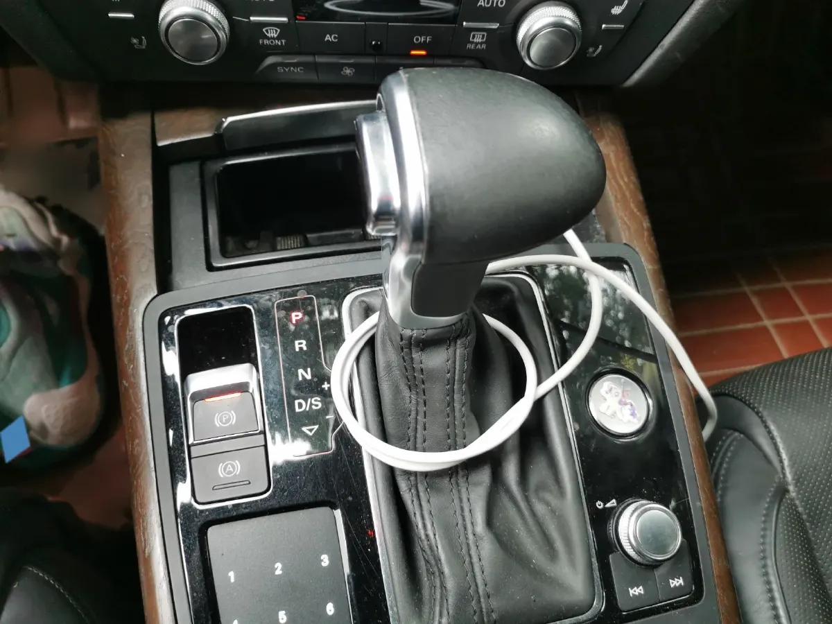 2012 Audi A6L 3.0T 299HP V6 7DCT,autocango,china used car exporter,china ev exporter,chinese used car exporter,chinese used ev exporter