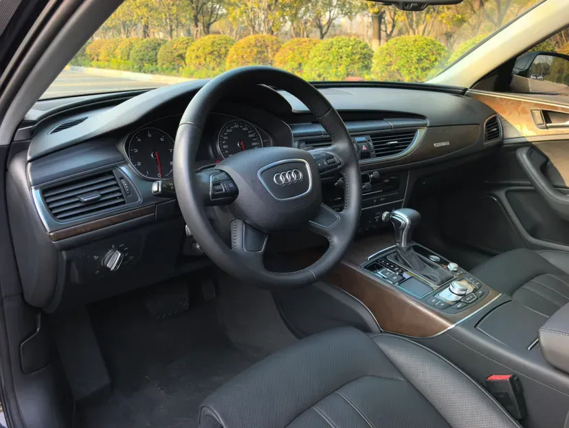 2012 Audi A6L 3.0T 299HP V6 7DCT,autocango,china used car exporter,china ev exporter,chinese used car exporter,chinese used ev exporter