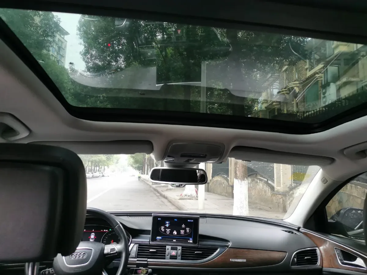 2012 Audi A6L 3.0T 299HP V6 7DCT,autocango,china used car exporter,china ev exporter,chinese used car exporter,chinese used ev exporter