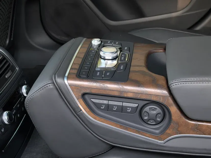 2012 Audi A6L 3.0T 299HP V6 7DCT,autocango,china used car exporter,china ev exporter,chinese used car exporter,chinese used ev exporter