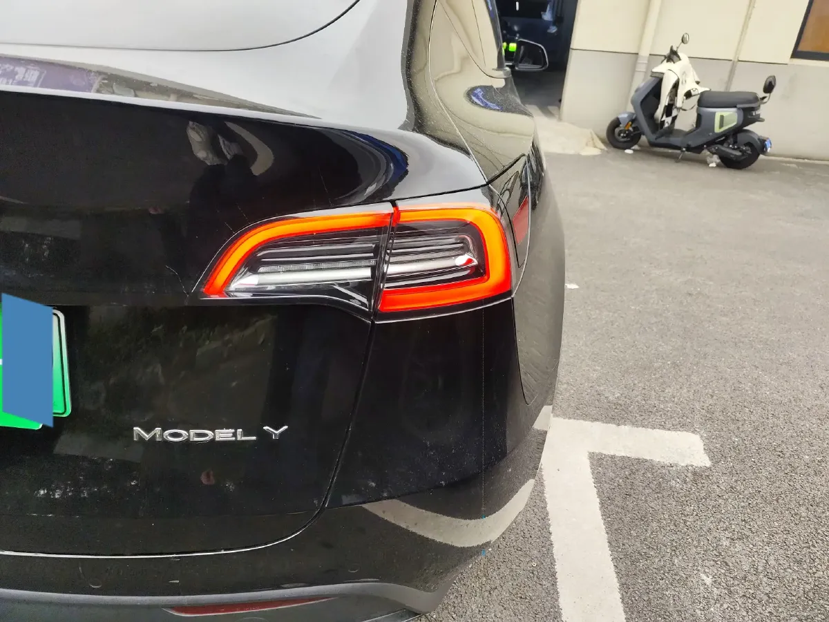 2022 Tesla Model Y BEV 60KWH,autocango,china used car exporter,china ev exporter,chinese used car exporter,chinese used ev exporter