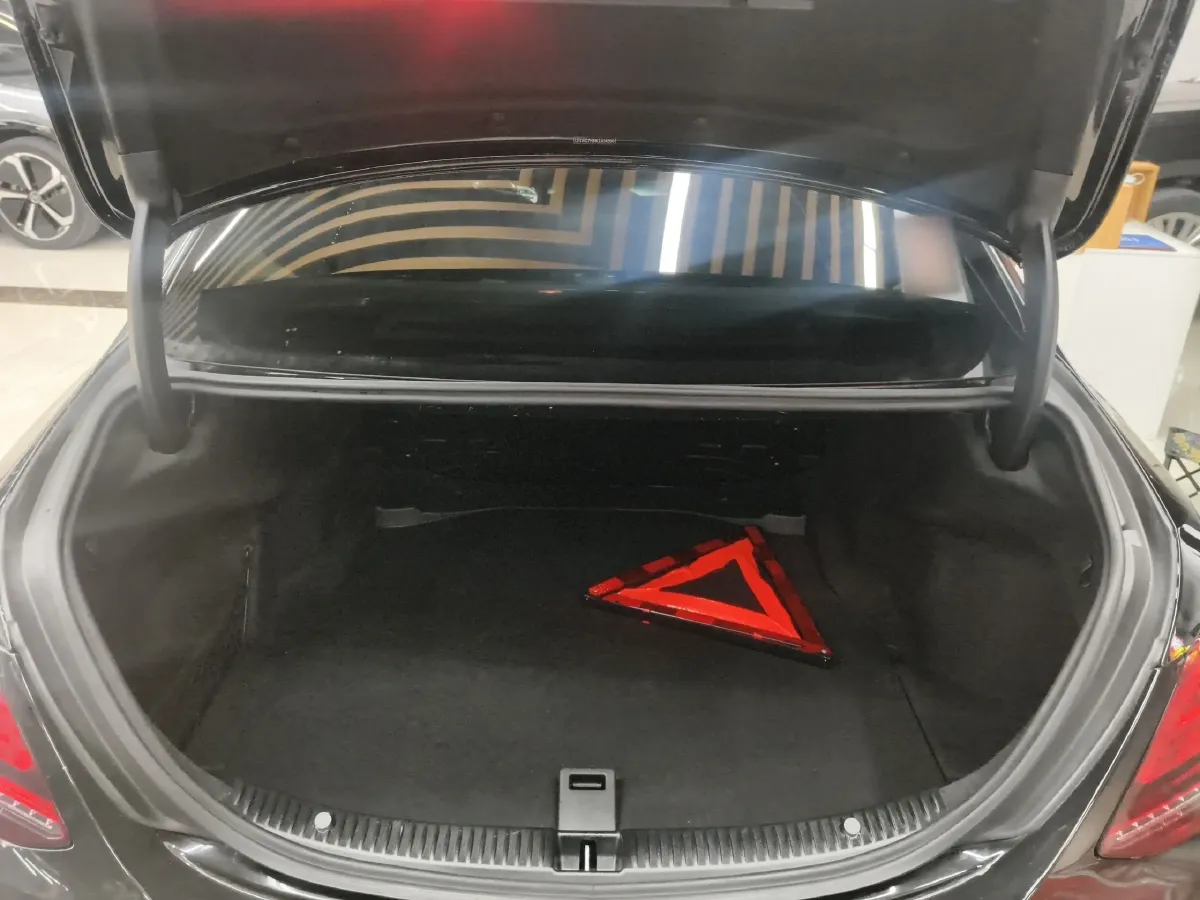 2020 Mercedes-Benz C Class 1.5T 184HP L4 9AT,autocango,china used car exporter,china ev exporter,chinese used car exporter,chinese used ev exporter