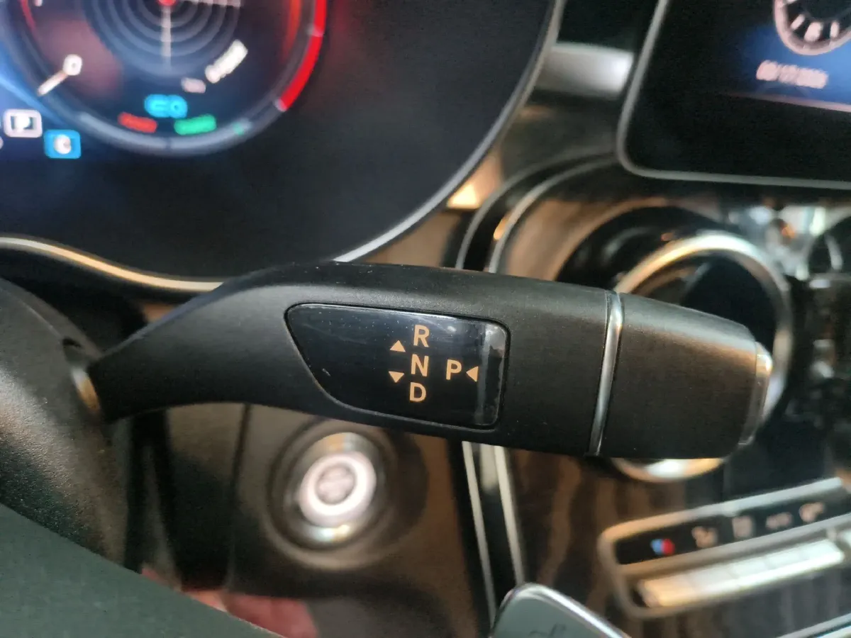 2020 Mercedes-Benz C Class 1.5T 184HP L4 9AT,autocango,china used car exporter,china ev exporter,chinese used car exporter,chinese used ev exporter