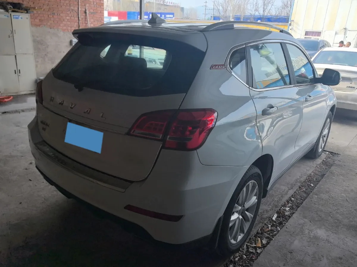 2014 Haval H2 1.5T 150HP L4 6MT,autocango,china used car exporter,china ev exporter,chinese used car exporter,chinese used ev exporter