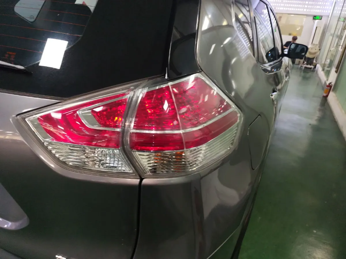 2014 Nissan X-Trail 2.0L 150HP L4 CVT,autocango,china used car exporter,china ev exporter,chinese used car exporter,chinese used ev exporter