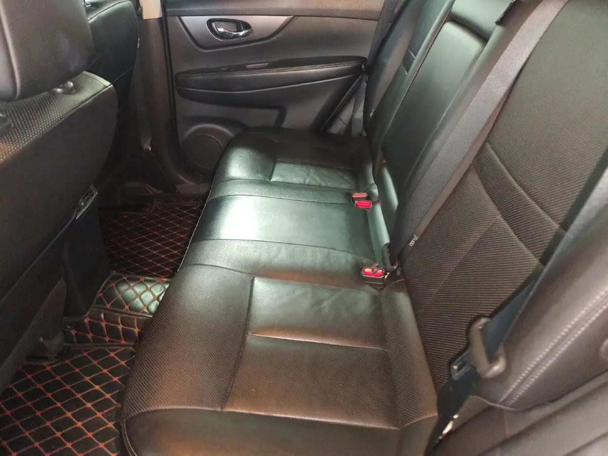 2014 Nissan X-Trail 2.0L 150HP L4 CVT,autocango,china used car exporter,china ev exporter,chinese used car exporter,chinese used ev exporter