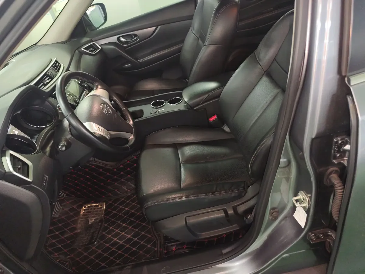 2014 Nissan X-Trail 2.0L 150HP L4 CVT,autocango,china used car exporter,china ev exporter,chinese used car exporter,chinese used ev exporter