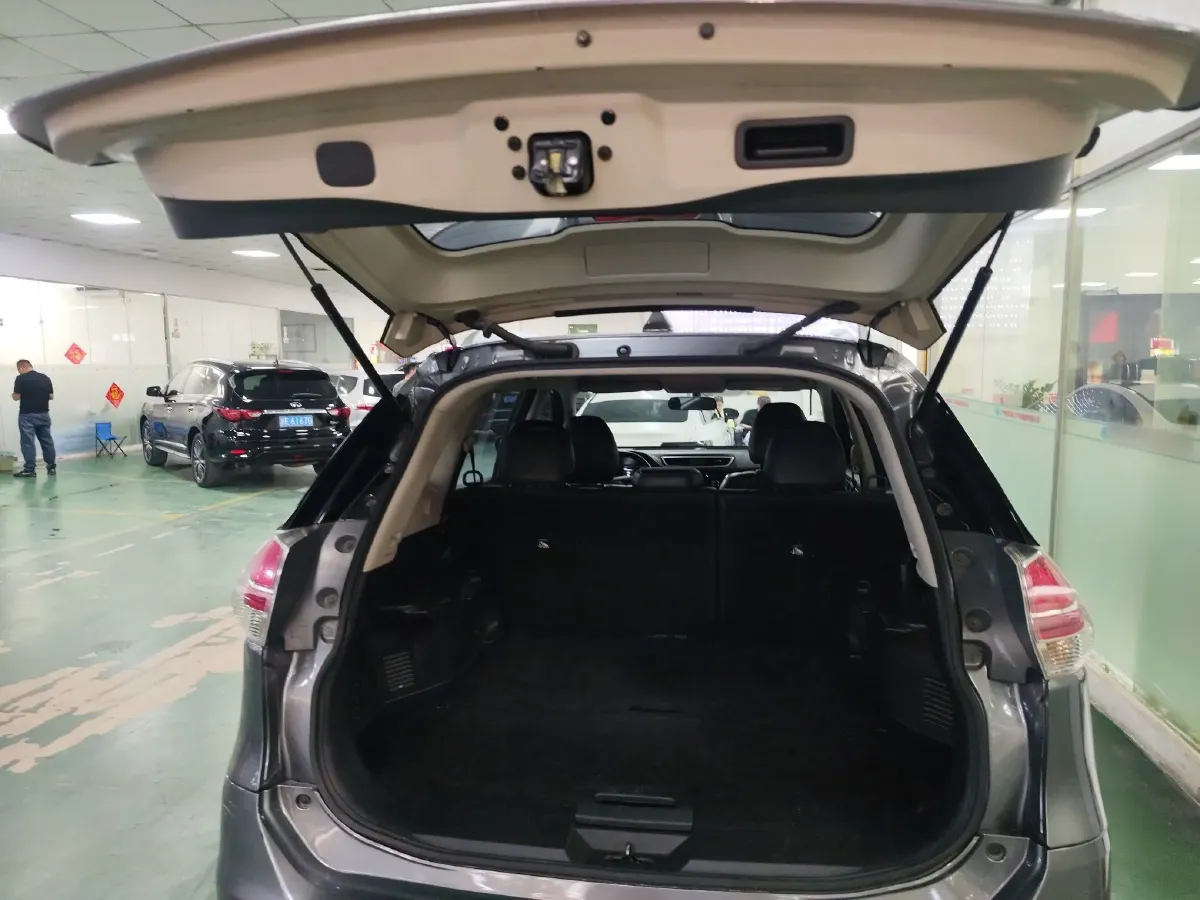 2014 Nissan X-Trail 2.0L 150HP L4 CVT,autocango,china used car exporter,china ev exporter,chinese used car exporter,chinese used ev exporter