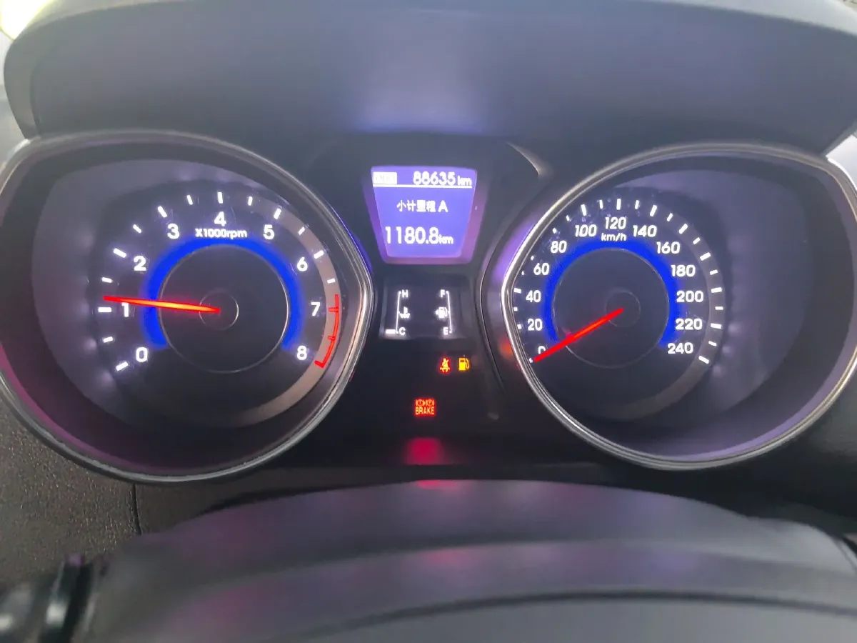 2016 Hyundai Elantra 1.6L 128HP L4 6MT,autocango,china used car exporter,china ev exporter,chinese used car exporter,chinese used ev exporter