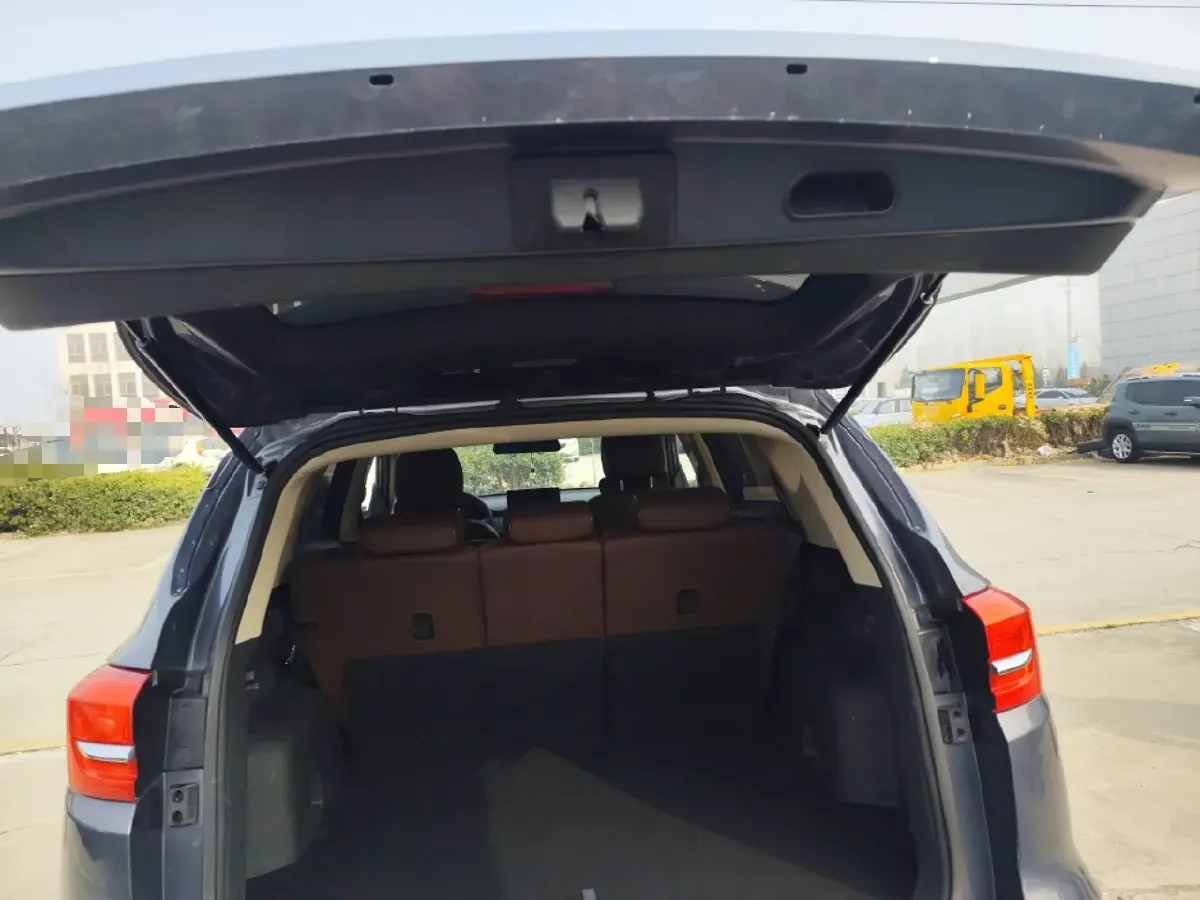 2020 Jetour X70M 1.5T 156HP L4 6DCT,autocango,china used car exporter,china ev exporter,chinese used car exporter,chinese used ev exporter