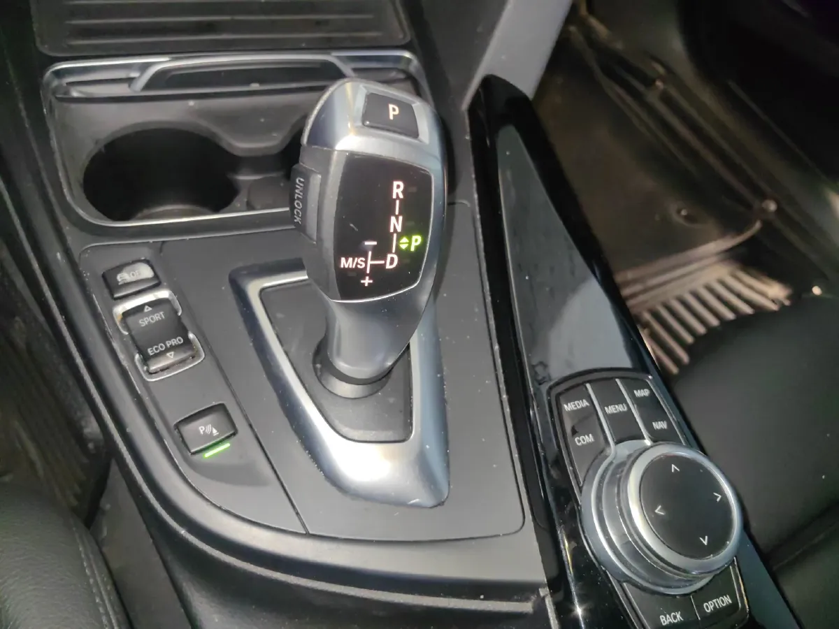 2019 BMW 3 Series GT 2.0T 184HP L4 8AT,autocango,china used car exporter,china ev exporter,chinese used car exporter,chinese used ev exporter