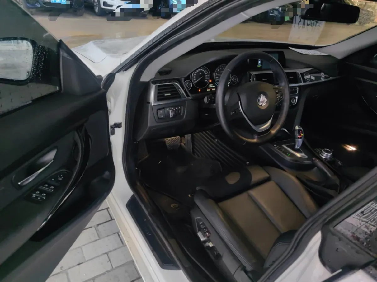 2019 BMW 3 Series GT 2.0T 184HP L4 8AT,autocango,china used car exporter,china ev exporter,chinese used car exporter,chinese used ev exporter