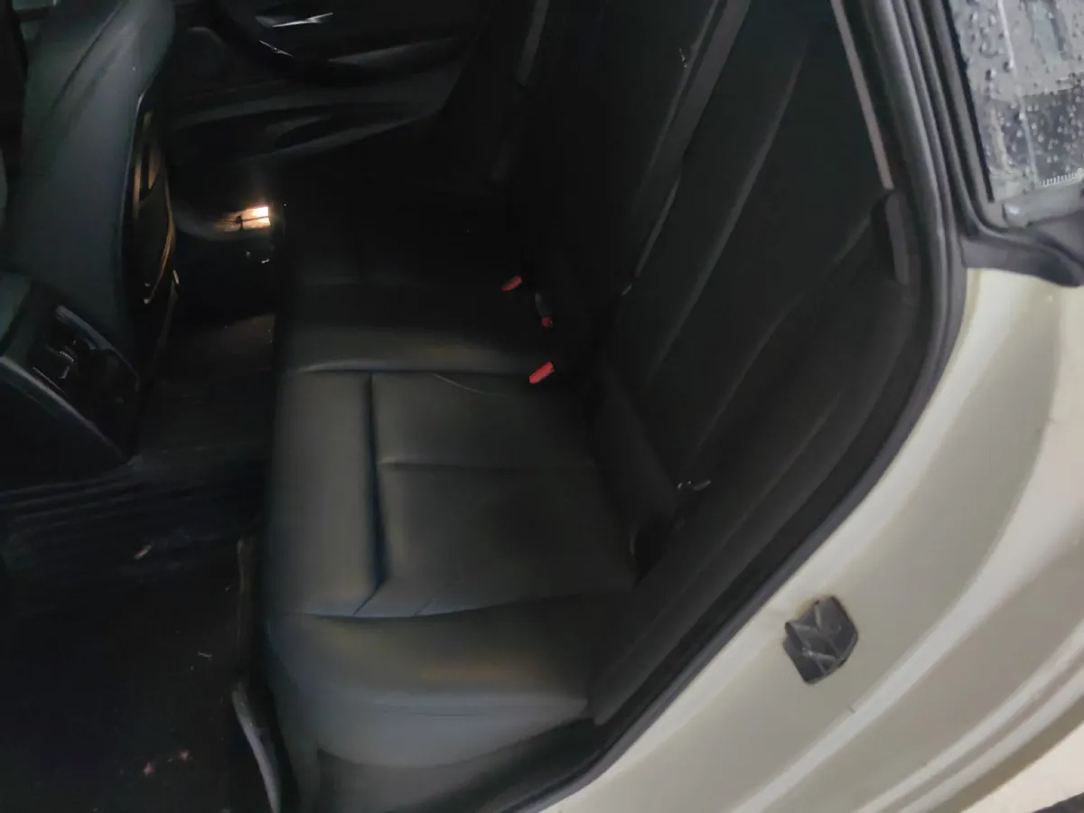 2019 BMW 3 Series GT 2.0T 184HP L4 8AT,autocango,china used car exporter,china ev exporter,chinese used car exporter,chinese used ev exporter