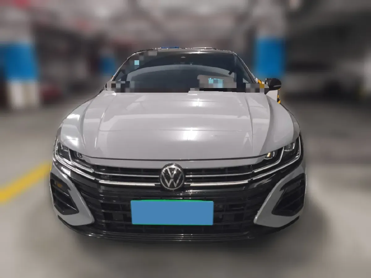 2023 Volkswagen CC 2.0T 220HP L4 7DCT,autocango,china used car exporter,china ev exporter,chinese used car exporter,chinese used ev exporter