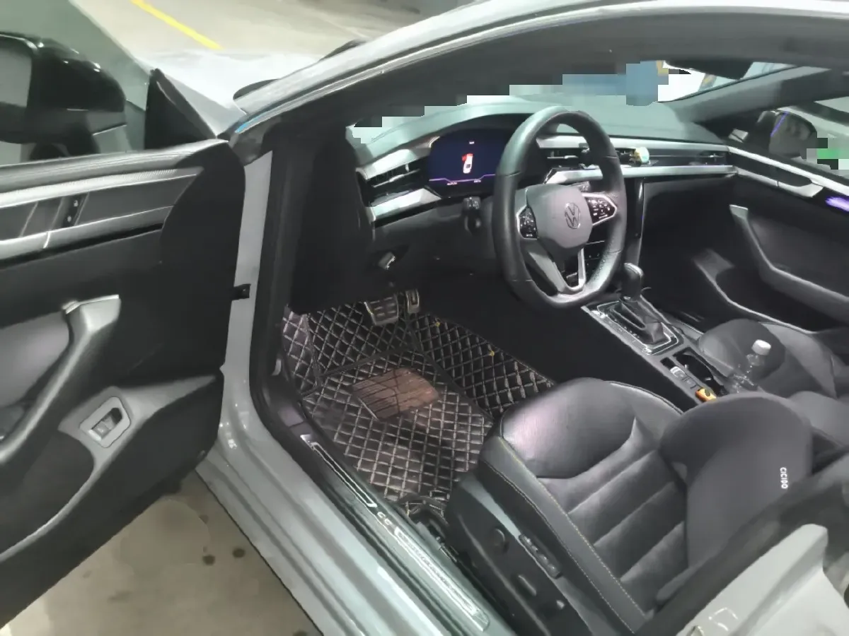 2023 Volkswagen CC 2.0T 220HP L4 7DCT,autocango,china used car exporter,china ev exporter,chinese used car exporter,chinese used ev exporter