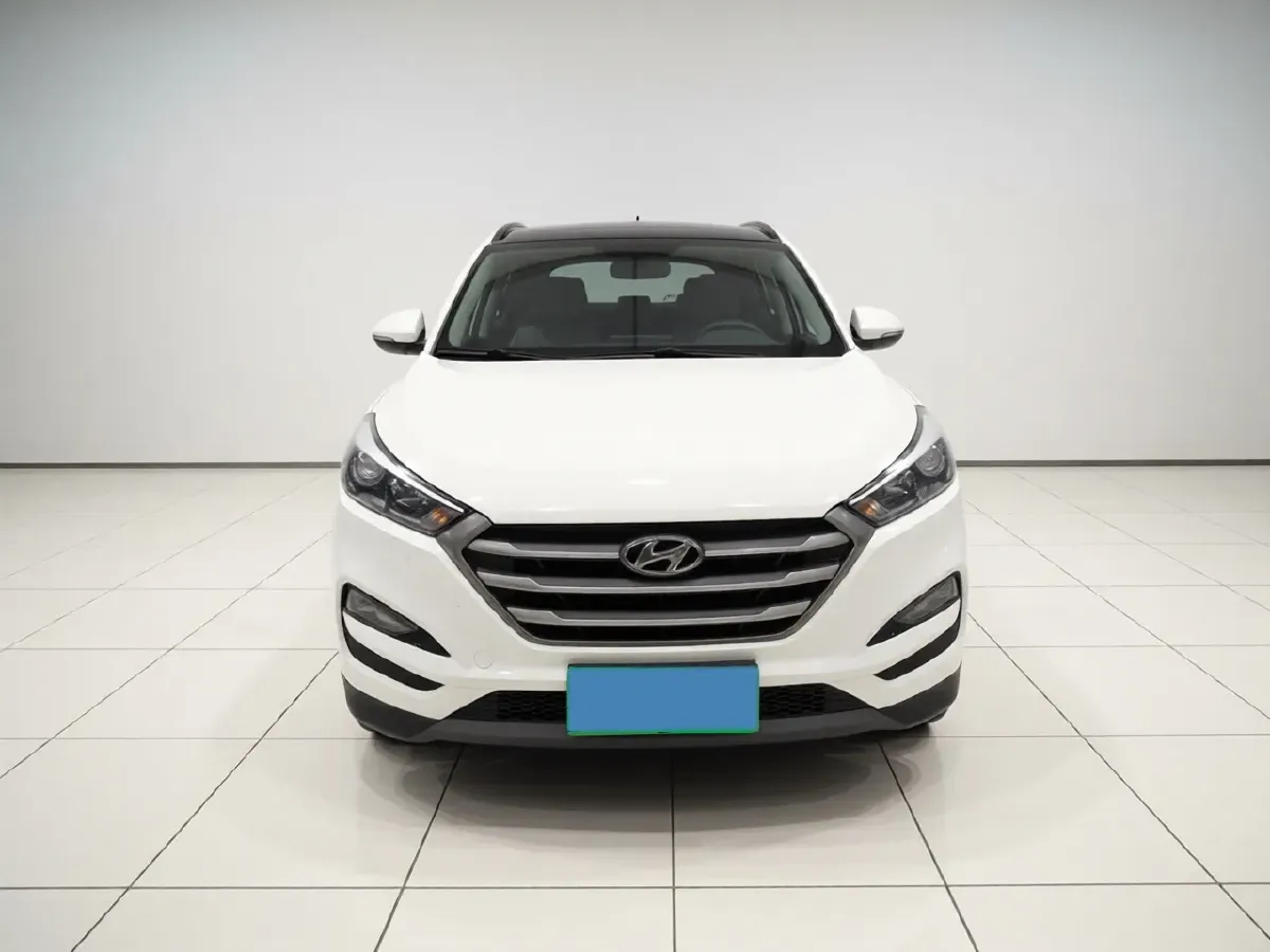 2018 HongQi H5 1.8T 186HP L4 6AT,autocango,china used car exporter,china ev exporter,chinese used car exporter,chinese used ev exporter