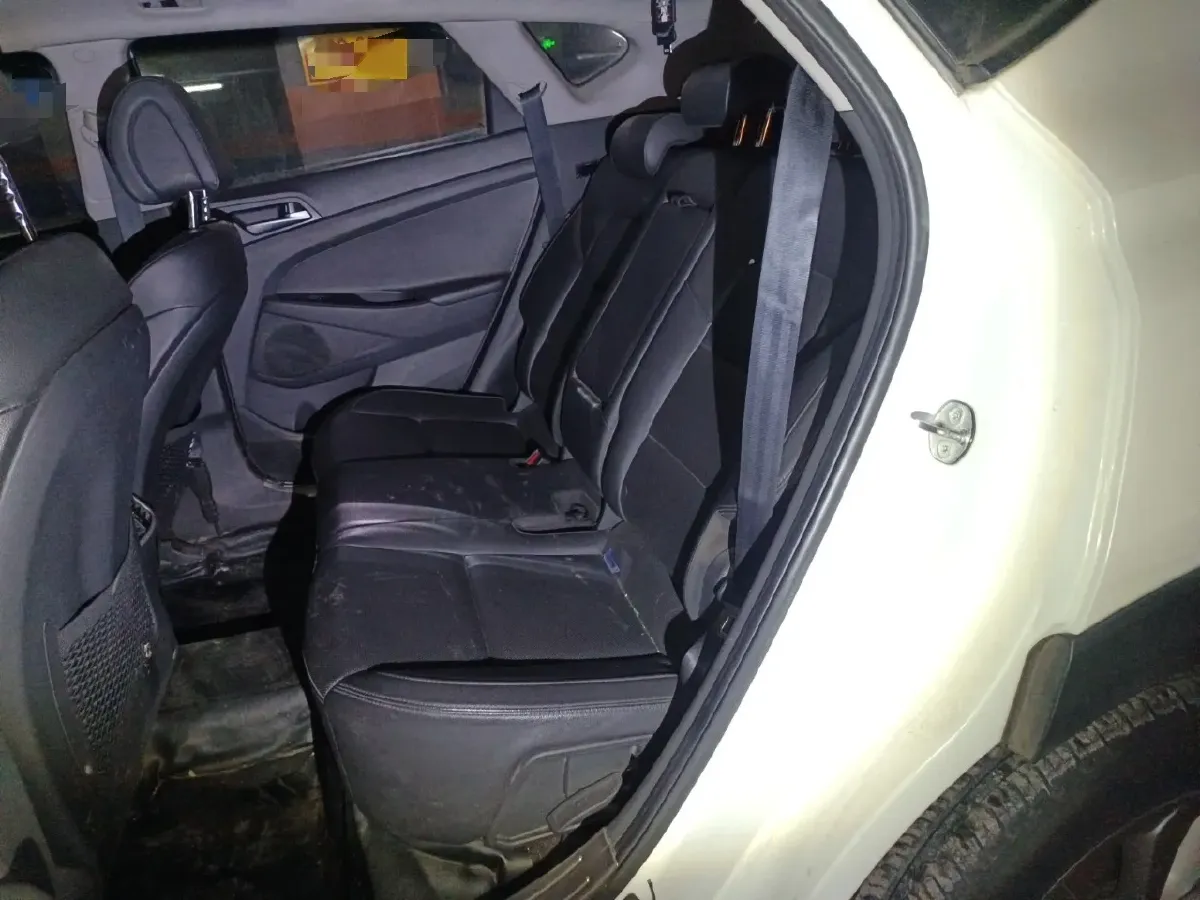 2018 HongQi H5 1.8T 186HP L4 6AT,autocango,china used car exporter,china ev exporter,chinese used car exporter,chinese used ev exporter