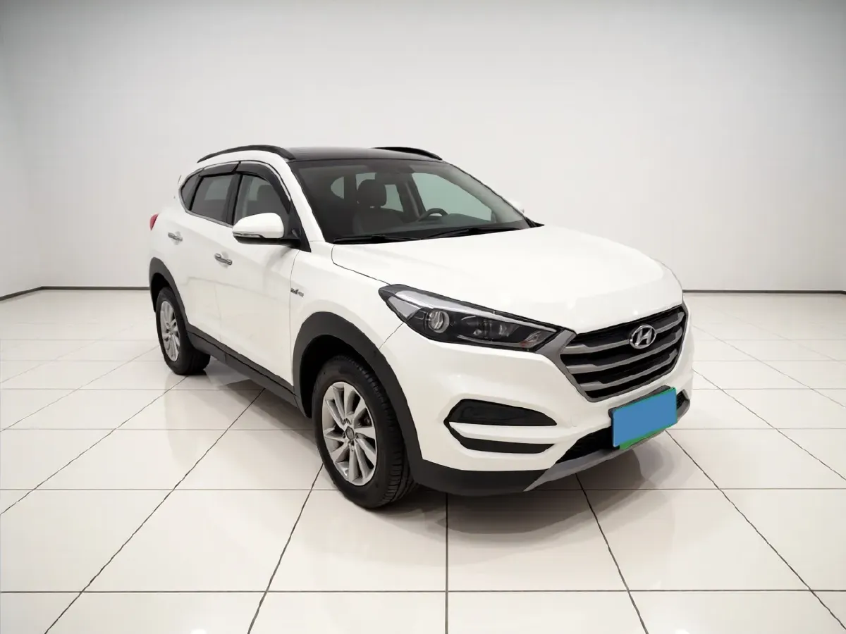 2018 HongQi H5 1.8T 186HP L4 6AT,autocango,china used car exporter,china ev exporter,chinese used car exporter,chinese used ev exporter