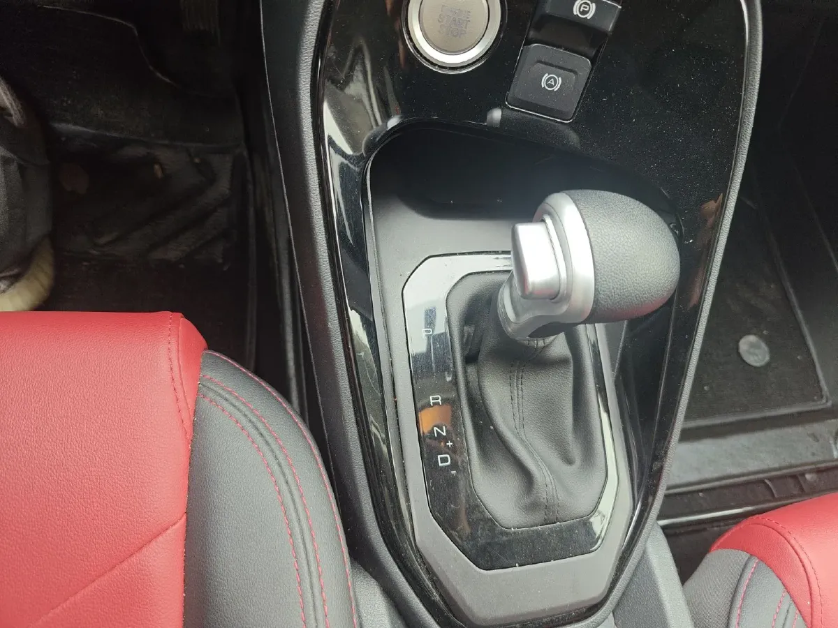 2018 Haval H2s 1.5T 150HP L4 7DCT,autocango,china used car exporter,china ev exporter,chinese used car exporter,chinese used ev exporter