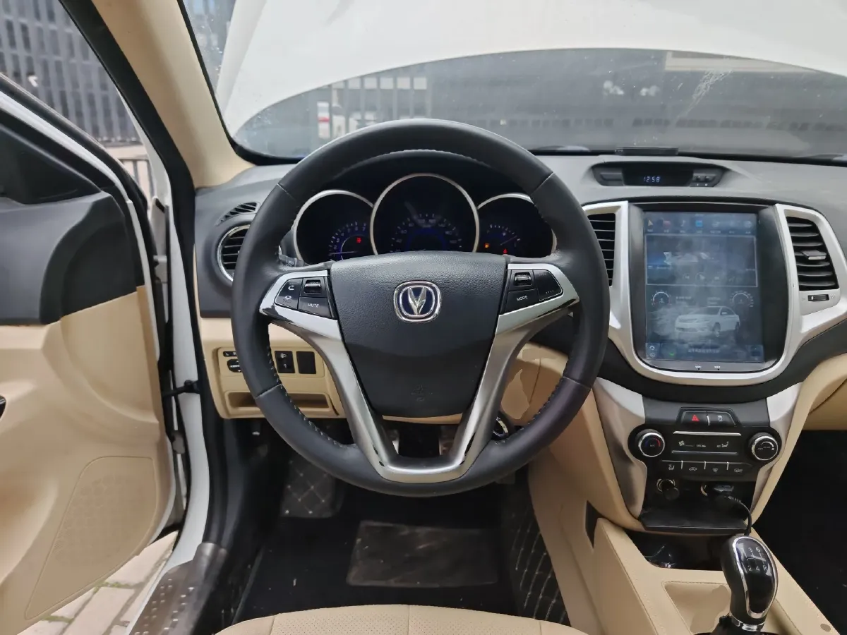 2015 ChangAn Eado 1.6L 125HP L4 5MT,autocango,china used car exporter,china ev exporter,chinese used car exporter,chinese used ev exporter