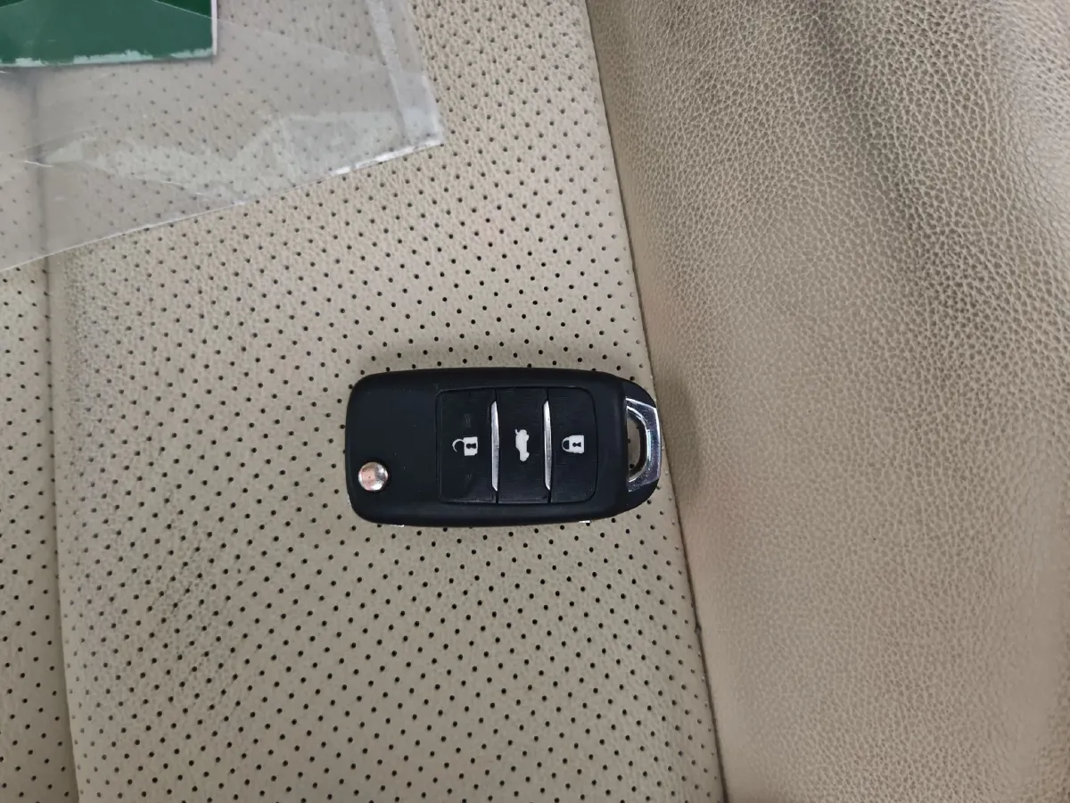 2015 ChangAn Eado 1.6L 125HP L4 5MT,autocango,china used car exporter,china ev exporter,chinese used car exporter,chinese used ev exporter