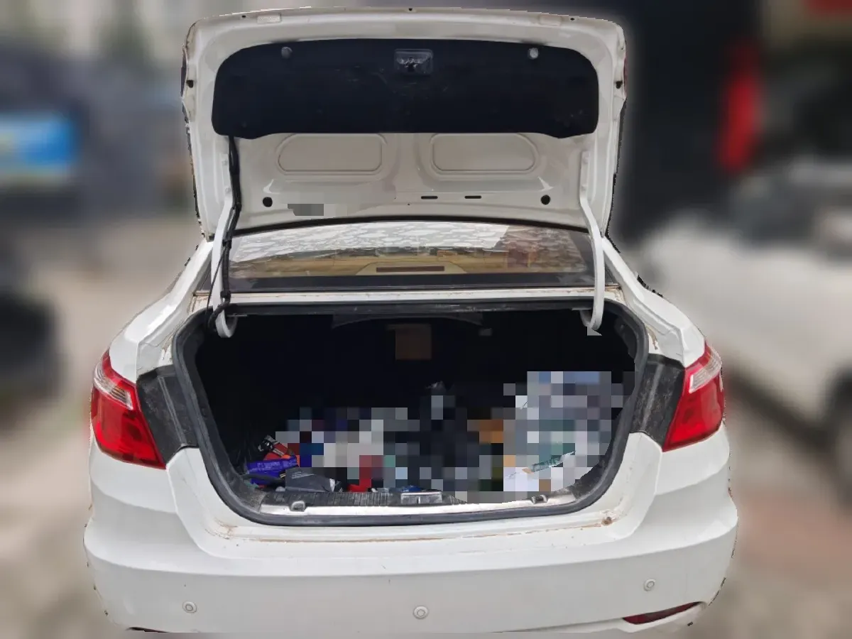 2015 ChangAn Eado 1.6L 125HP L4 5MT,autocango,china used car exporter,china ev exporter,chinese used car exporter,chinese used ev exporter