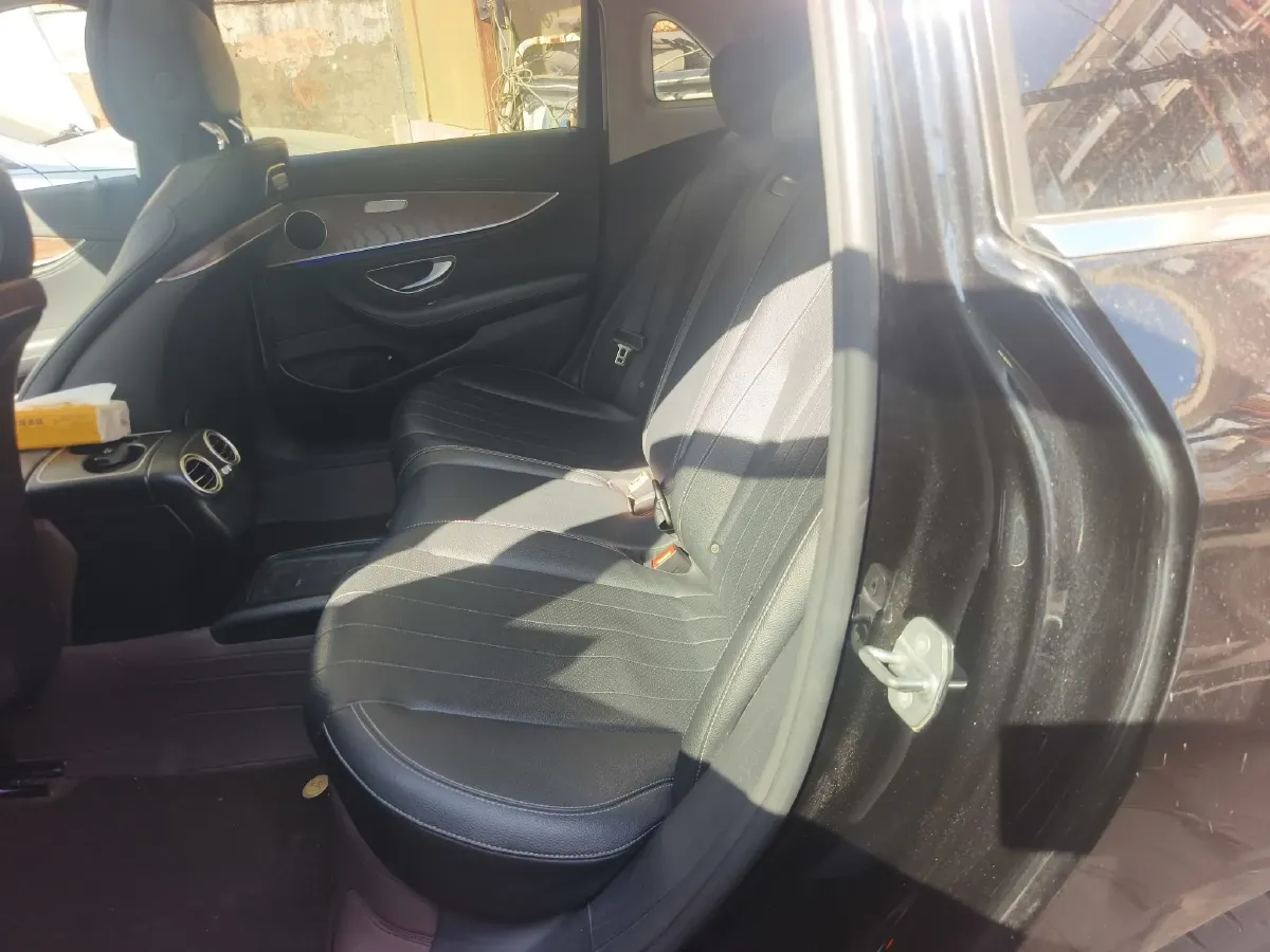 2018 Mercedes-Benz E Class 2.0T 245HP L4 9AT,autocango,china used car exporter,china ev exporter,chinese used car exporter,chinese used ev exporter