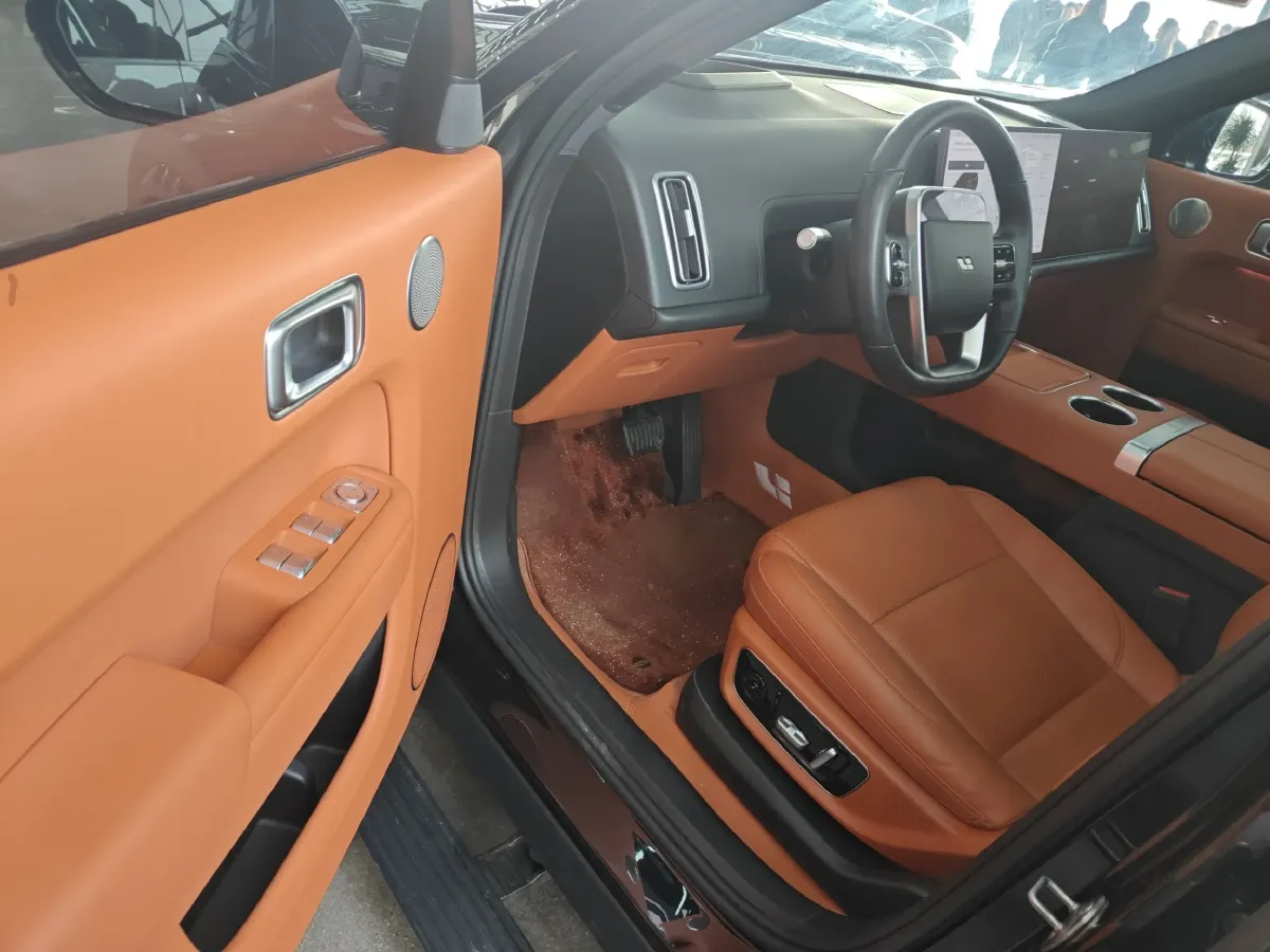 2023 Li L8 Range Extended 154HP REEV 40.9KWH,autocango,china used car exporter,china ev exporter,chinese used car exporter,chinese used ev exporter