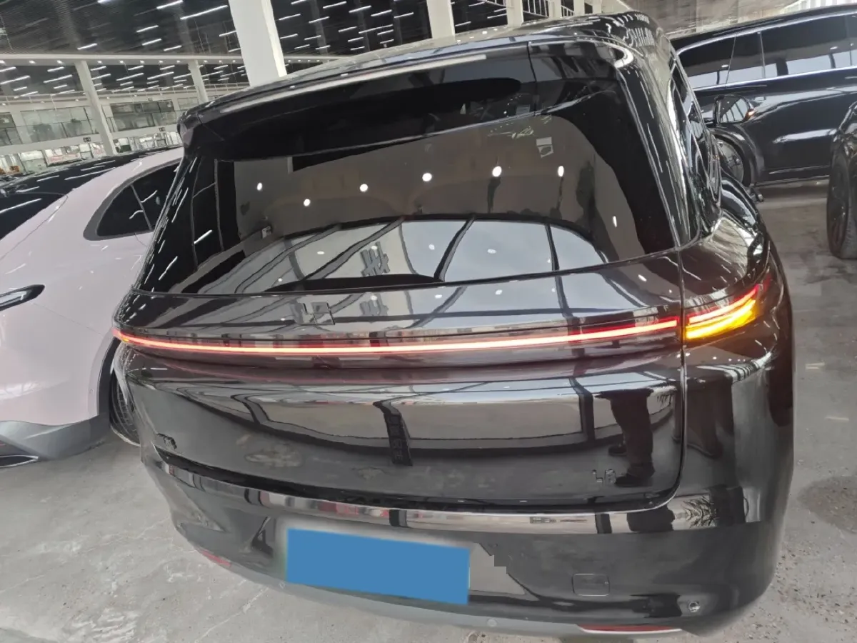 2023 Li L8 Range Extended 154HP REEV 40.9KWH,autocango,china used car exporter,china ev exporter,chinese used car exporter,chinese used ev exporter