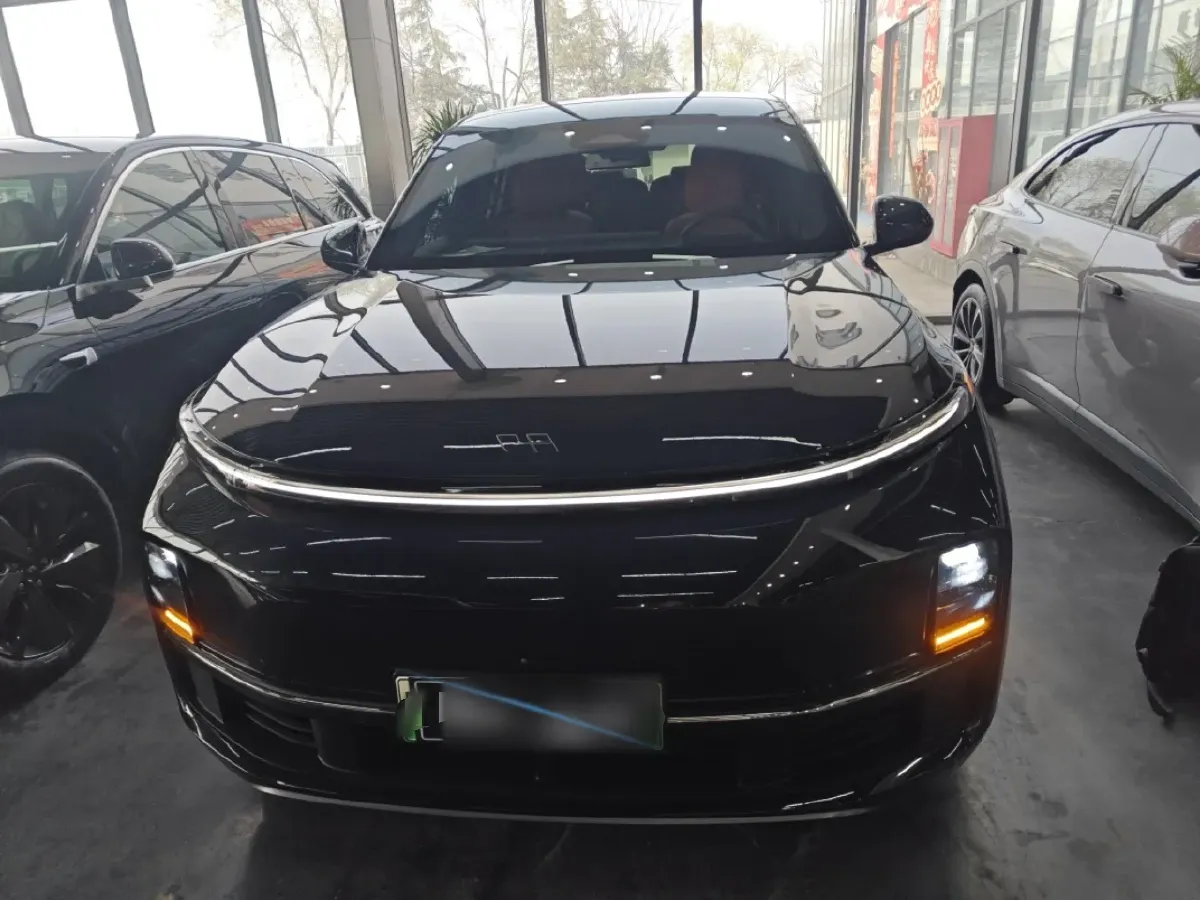 2023 Li L8 Range Extended 154HP REEV 40.9KWH,autocango,china used car exporter,china ev exporter,chinese used car exporter,chinese used ev exporter