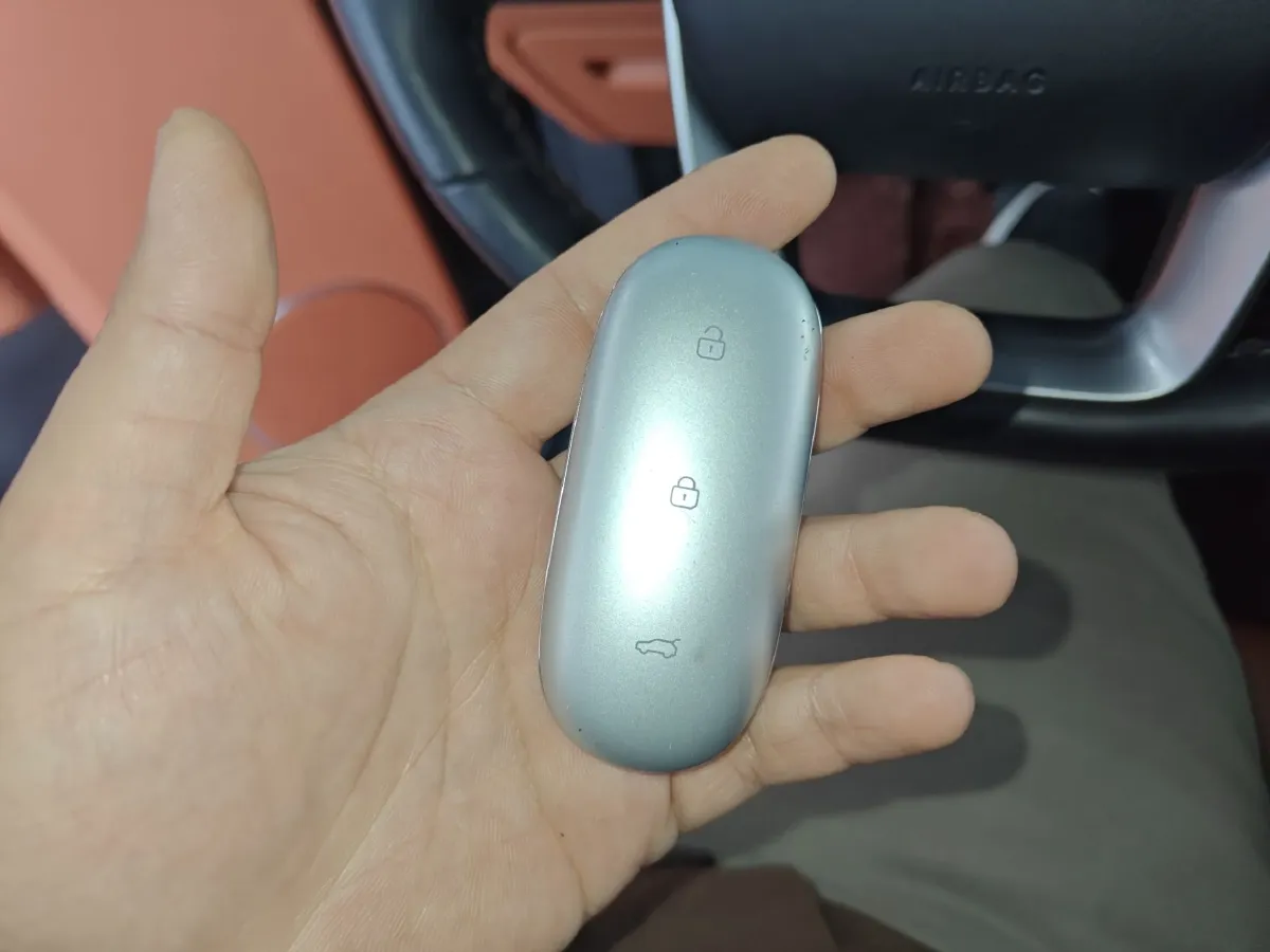 2023 Li L8 Range Extended 154HP REEV 40.9KWH,autocango,china used car exporter,china ev exporter,chinese used car exporter,chinese used ev exporter