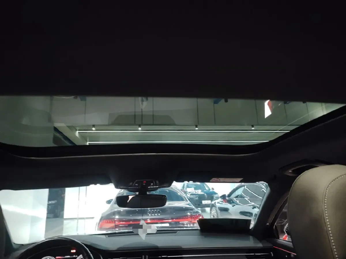 2022 Audi A6L 2.0T 224HP L4 7DCT,autocango,china used car exporter,china ev exporter,chinese used car exporter,chinese used ev exporter