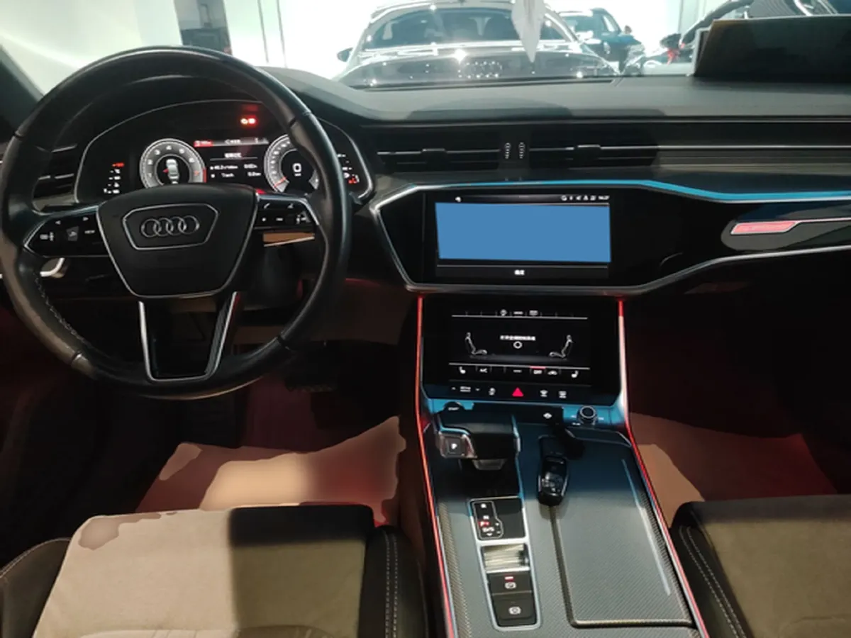 2022 Audi A6L 2.0T 224HP L4 7DCT,autocango,china used car exporter,china ev exporter,chinese used car exporter,chinese used ev exporter